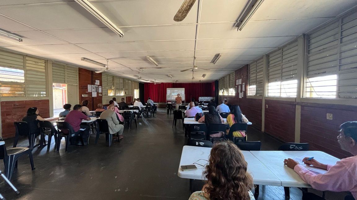 Kutitiva facilitators presenting a learning-strengths workshop to high-school learners in a classroom